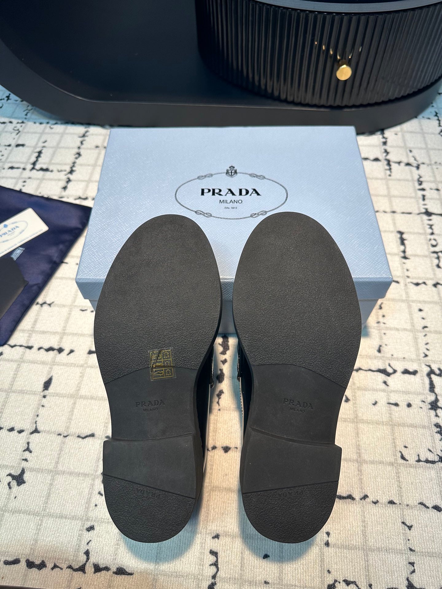 PRA SCHOCOLATE BRUSHED LOAFERS BLACK AND WHITE BORDER CALFSKIN - 34