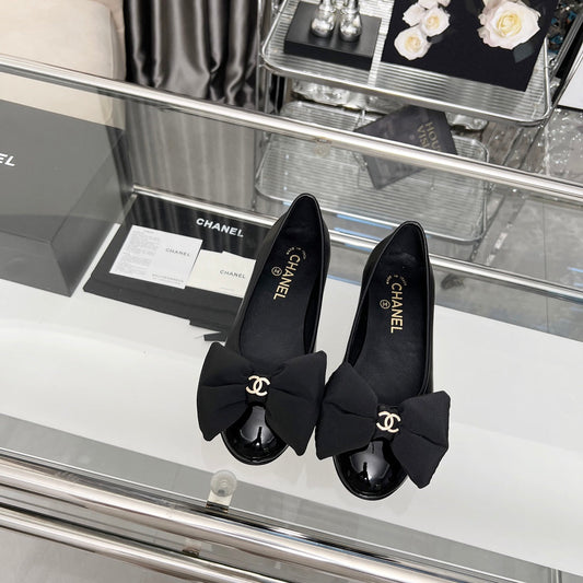 CHANEL 25S БАЛЕТКИ ІЗ ЗАКРУГЛЕНИМ НОСКОМ ТА БАНТОМ З ЧОРНОЇ ТЕЛЯЧОЇ ШКІРИ - 35