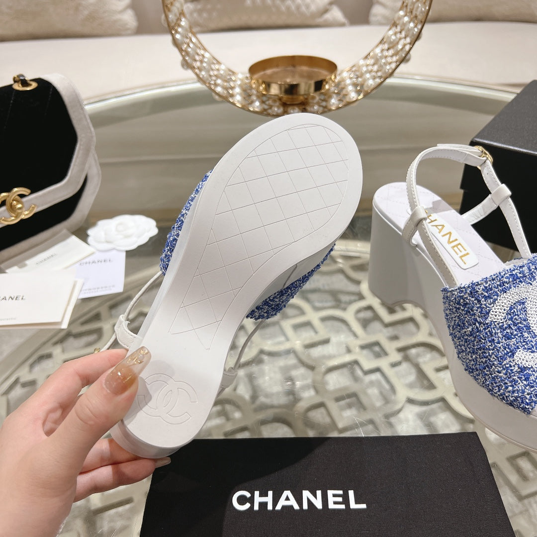 WEDGE SANDALS IN SAPPHIRE BLUE FABRIC WITH WHITE LOGO - 34