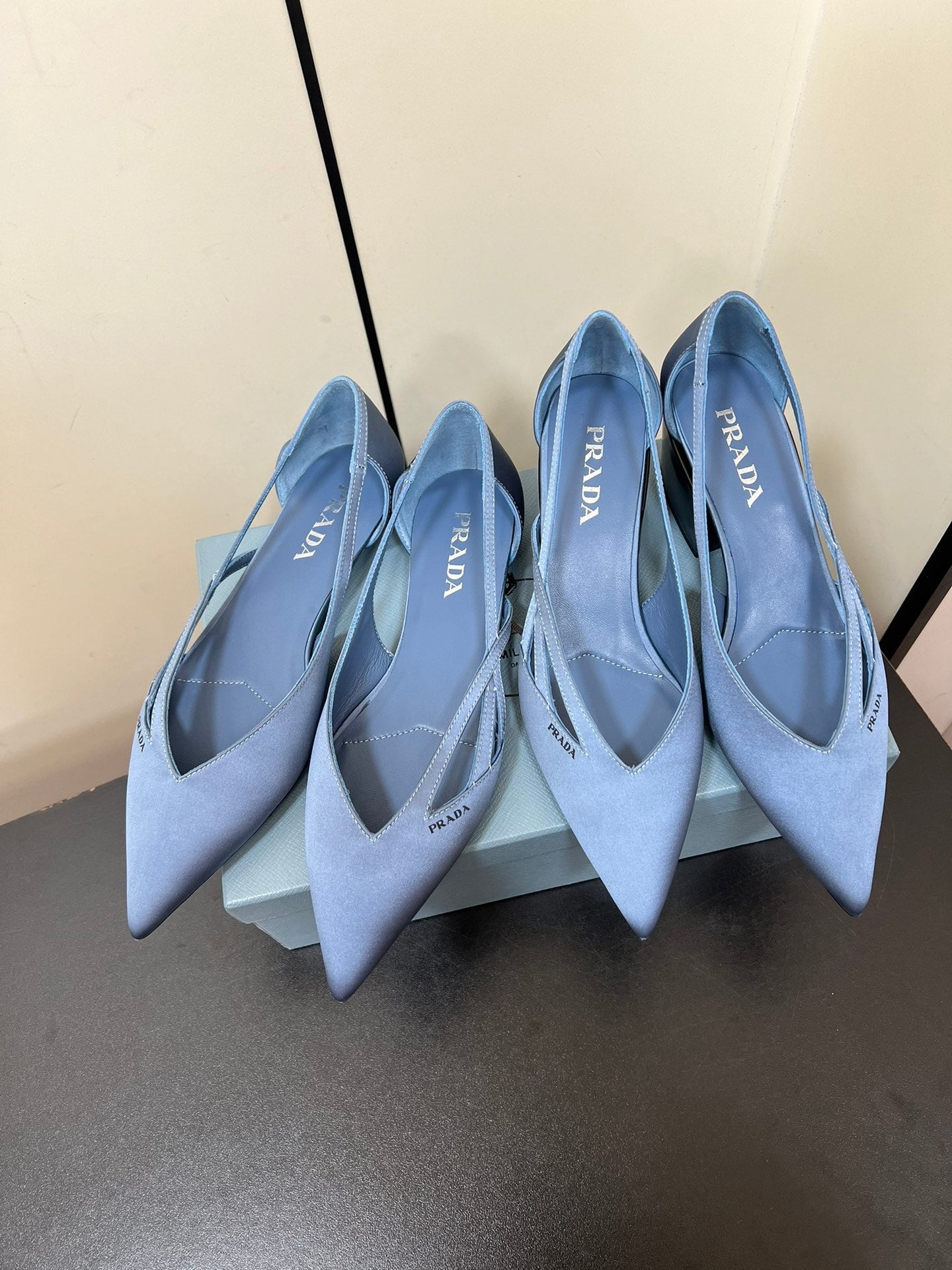 CUT-OUT BALLERINAS IN PERANO BLUE SATIN - 35