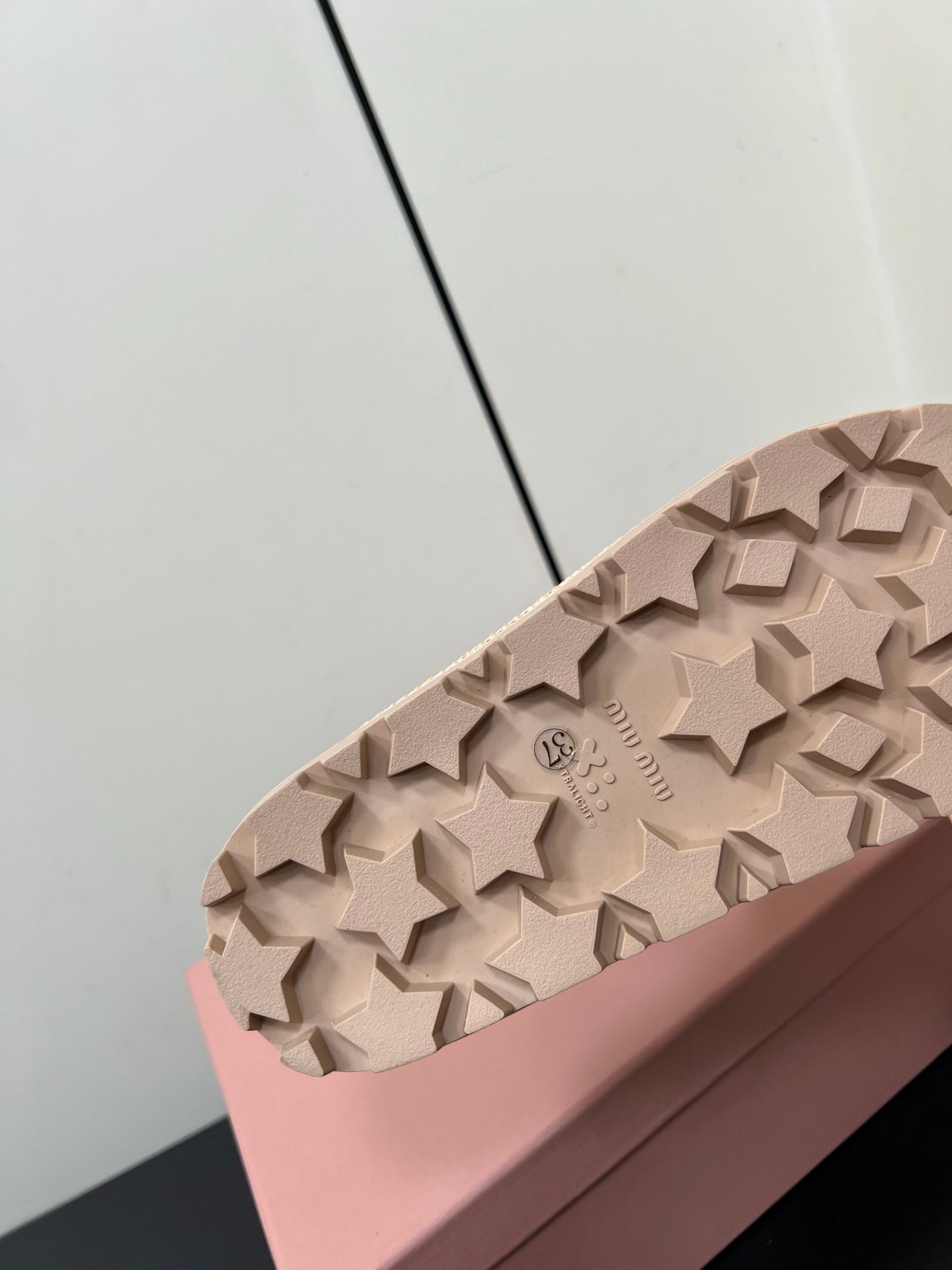 MULES SLIPPERS IN BEIGE SUEDE WITH GOLD COIN - 35