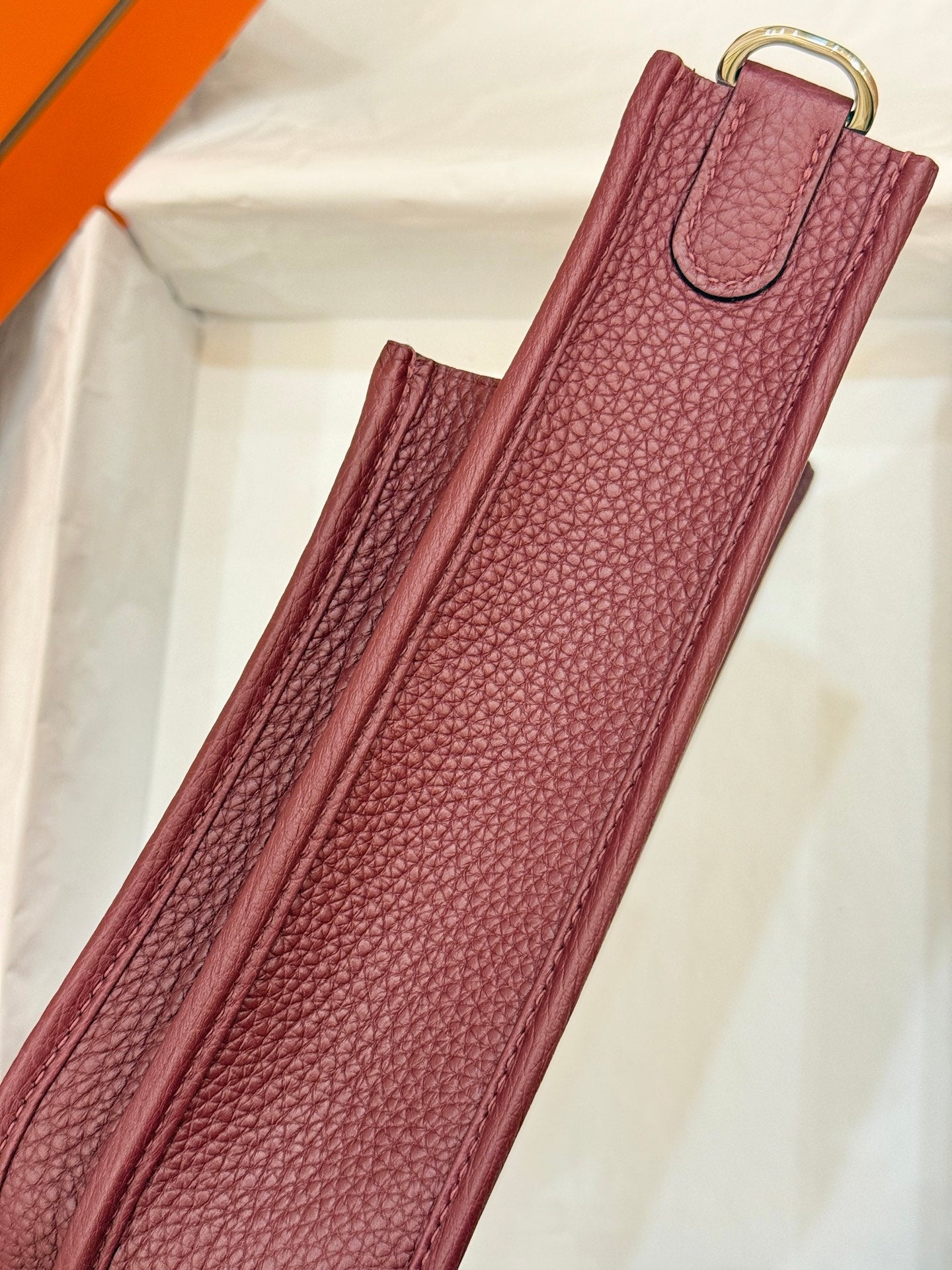 HM 26S EVELYNE BAG 23MM IN WINE RED GRAINED CALFSKIN