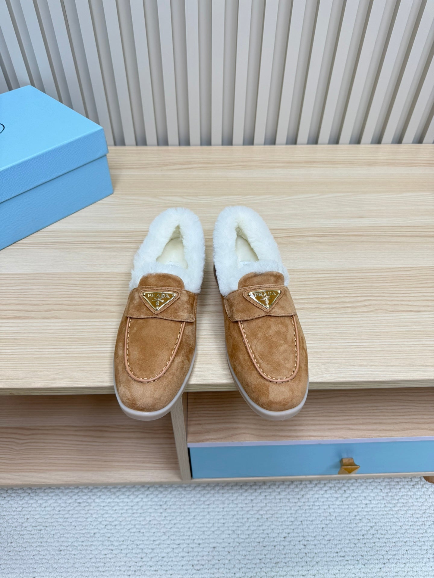 PRA SUEDE LOAFER IN TAN BROWN WITH SHEARLING LINING - 35