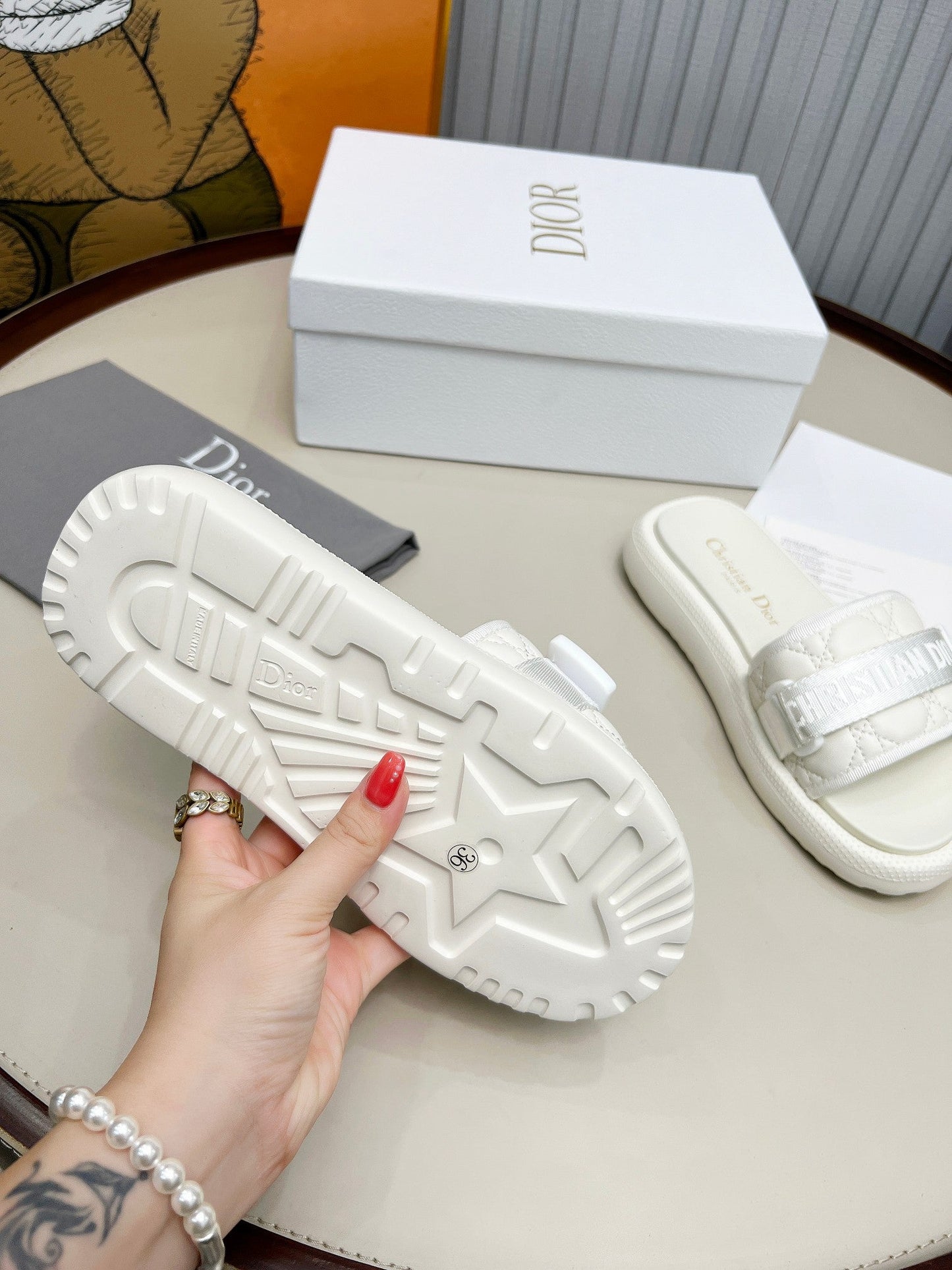 PLATFORM SLIDES 25S 50MM IN WHITE CALFSKIN AND ELECTRIC FABRIC - 35