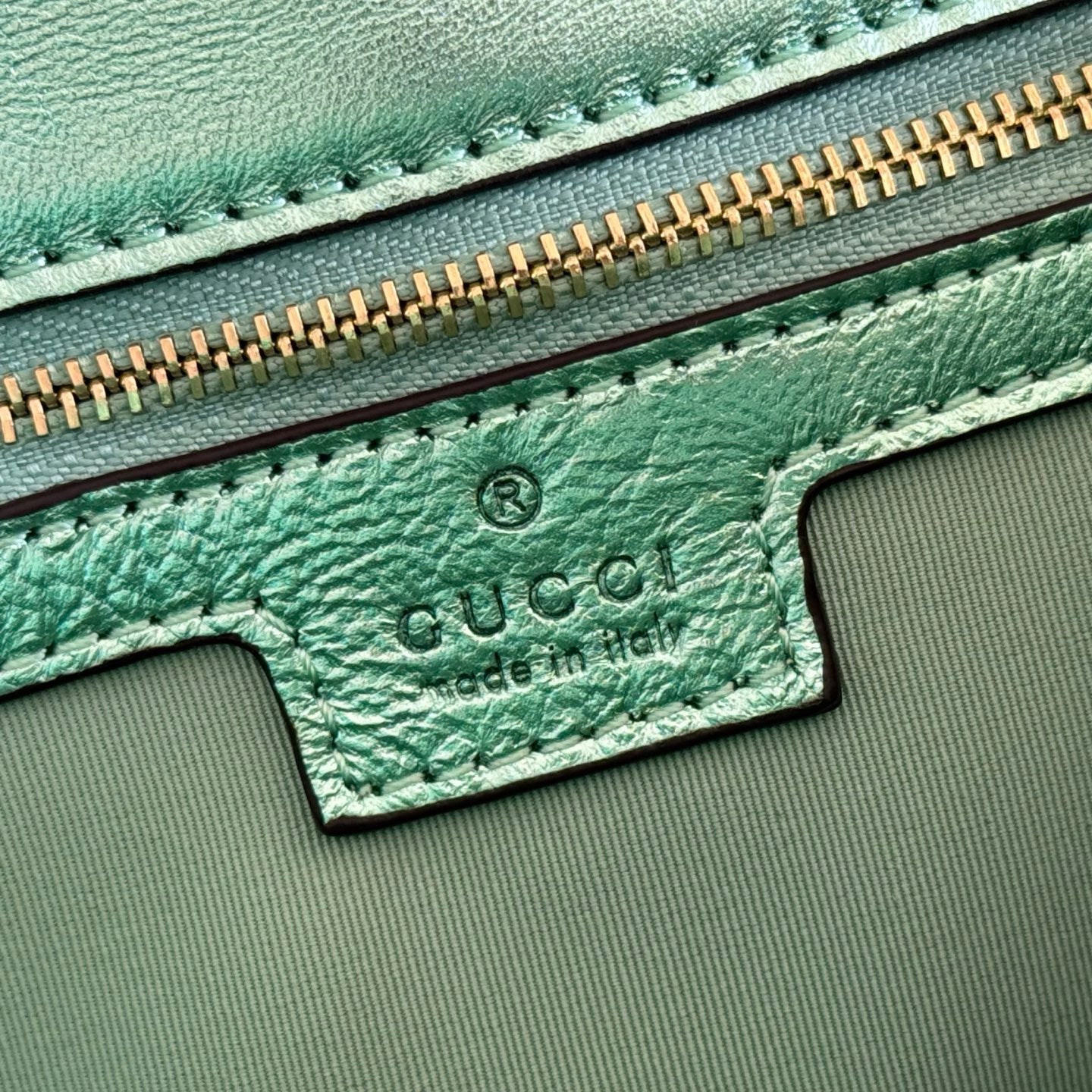 GUCCI 26S GG MARMONT BAG 26 IN METALLIC PALE GREEN LAMBSKIN