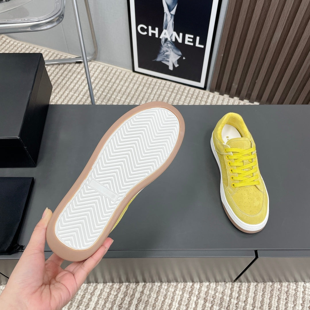 SL/61 SNEAKERS IN LIGHT YELLOW SUEDE - 35