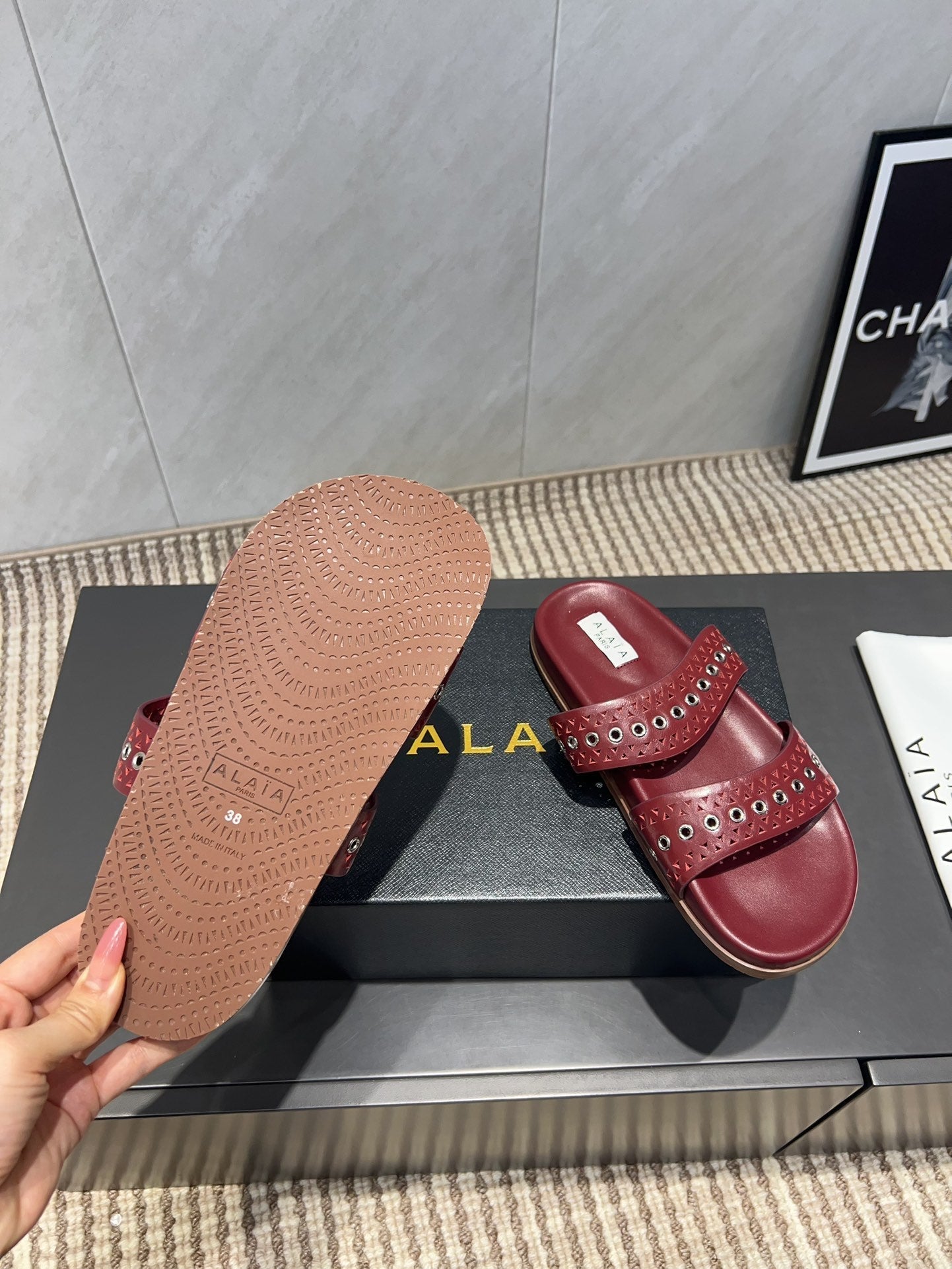 ALAIA DOUBLE-STRAP SANDALS 25S IN DARK RED CALFSKIN - 35