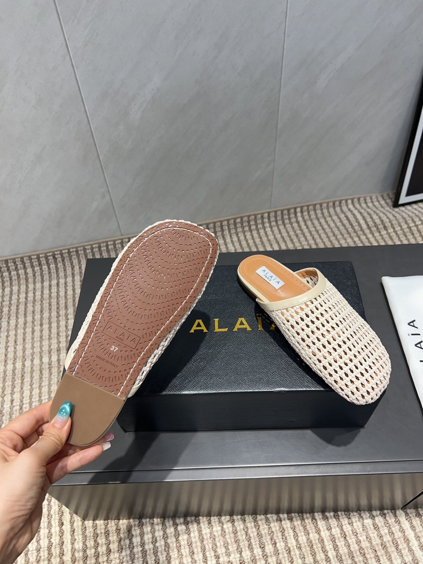 ALAIA WOVEN FLAT SHOES IN CREAM WHITE CALFSKIN STYLE 3 - 35