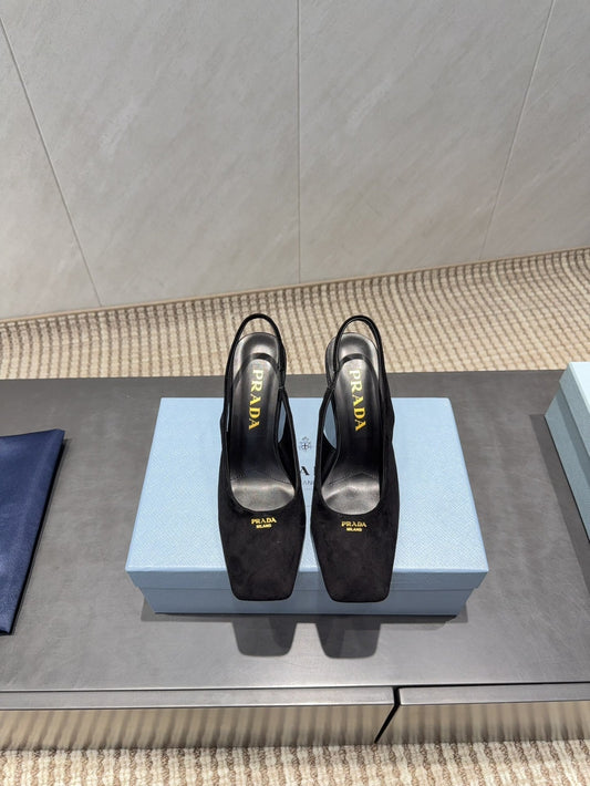 PRADA 26S ТУФЛІ-СЛІНГБЕКИ НА НИЗЬКИХ ПІДБОРАХ 85 ММ ІЗ КВАДРАТНИМ НОСКОМ І ЧОРНОЇ ЗАМШІ