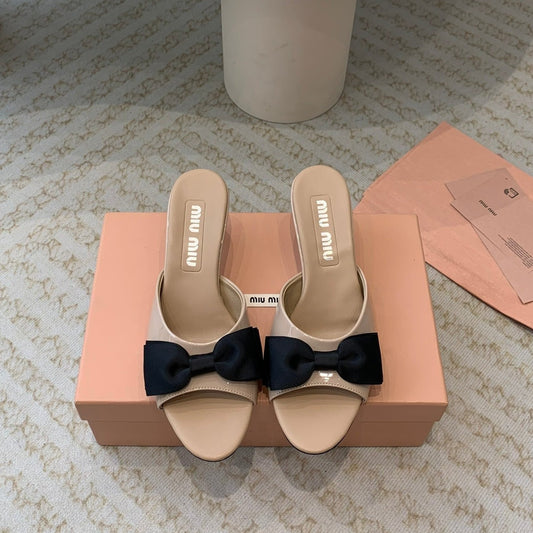Nude Beige Mid - Heels With Black Bow Calfskin - 35