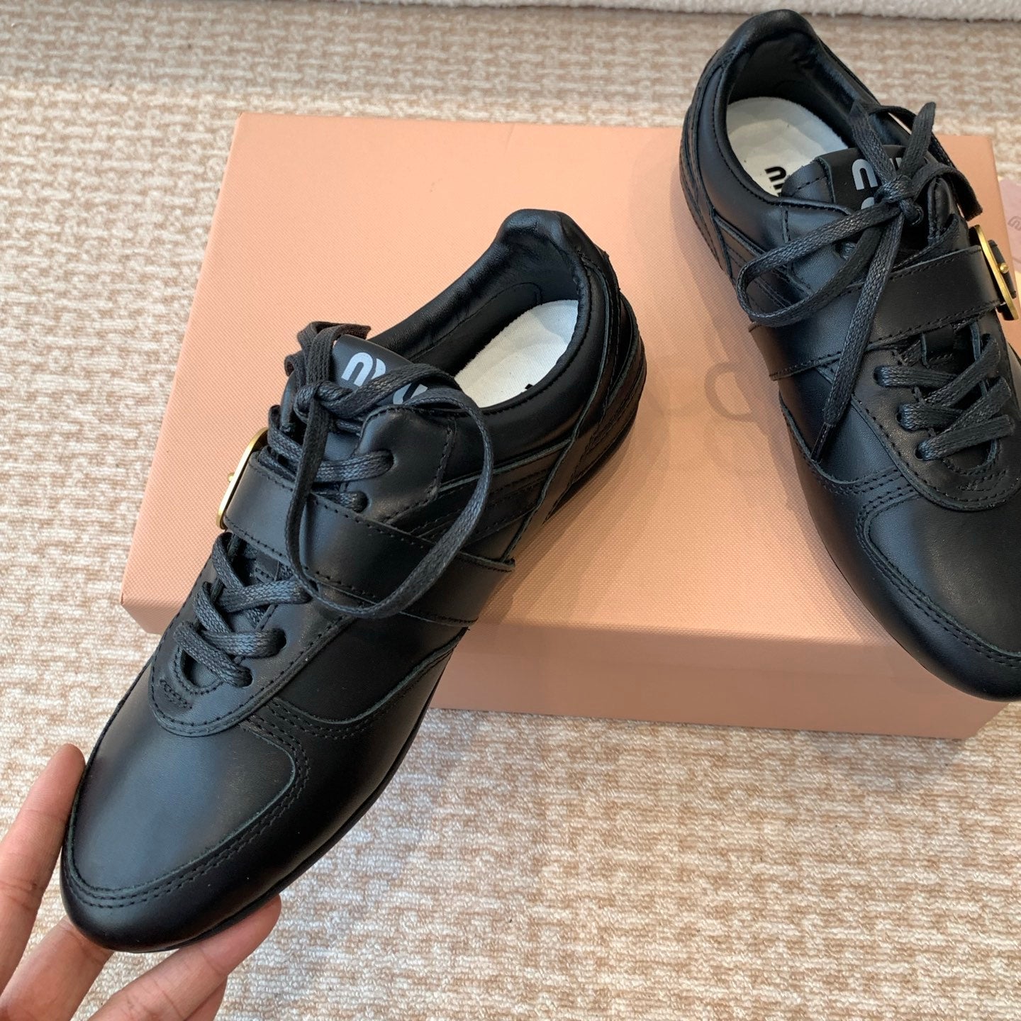 GYMNASIUM SNEAKER IN BLACK CALFSKIN WITH GOLD BUCKLED STRAP - 35