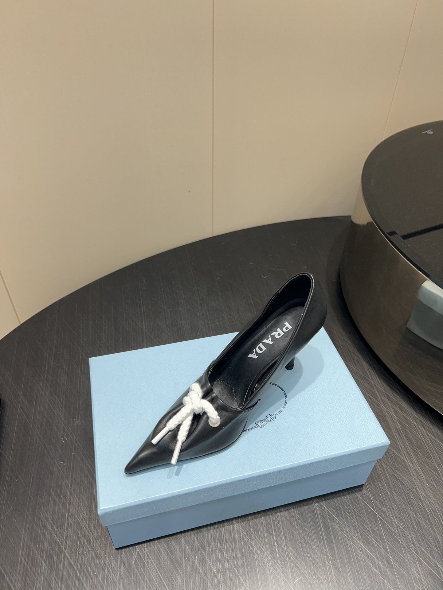 PRADA 25S POINTED TOE HIGH HEELS 85MM IN BLACK LAMBSKIN WITH TIE UP DESIGN - 35