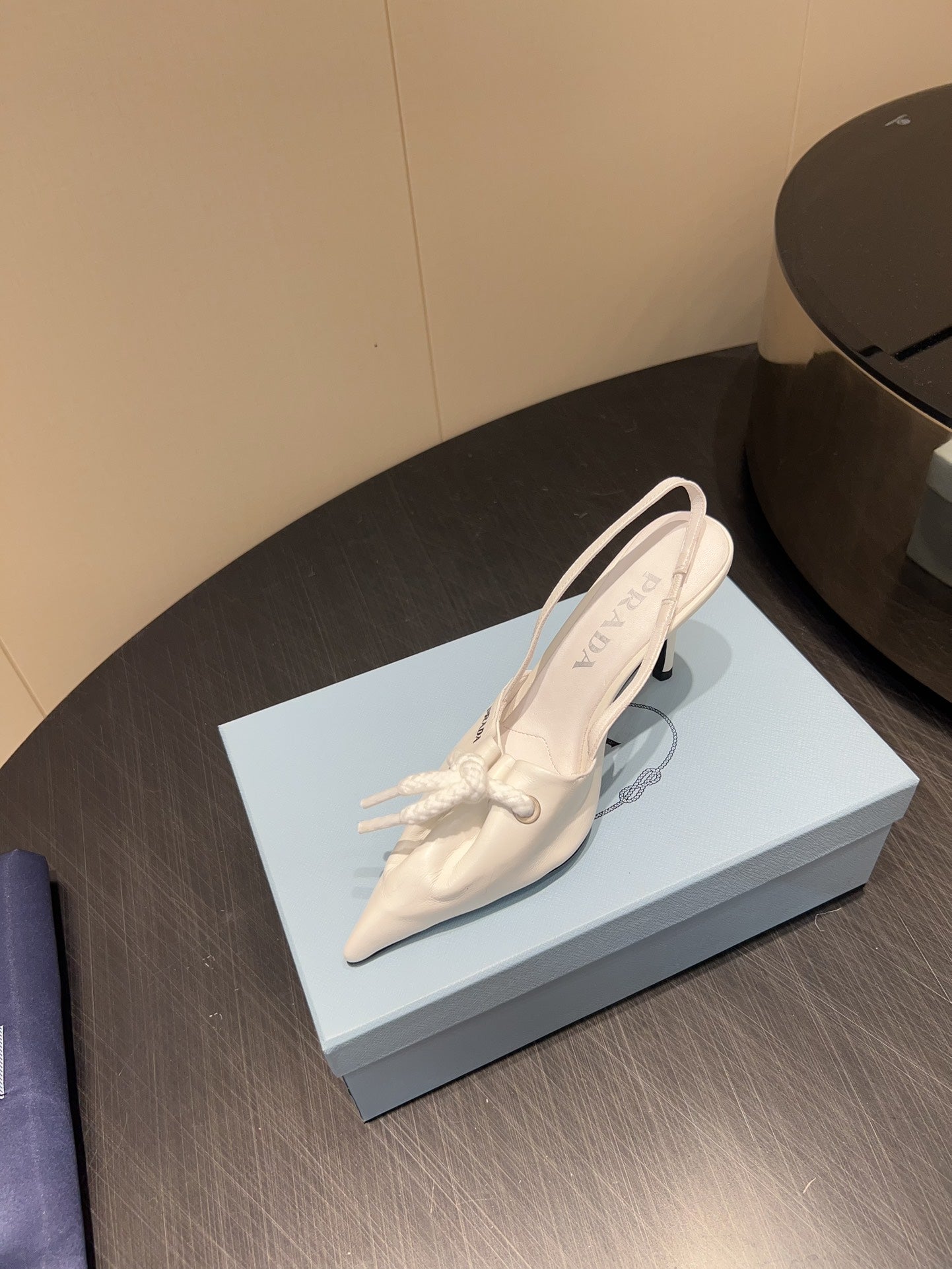 PRADA 25S POINTED TOE SLINGBACK 85MM IN WHITE LAMBSKIN WITH TIE UP DESIGN - 35