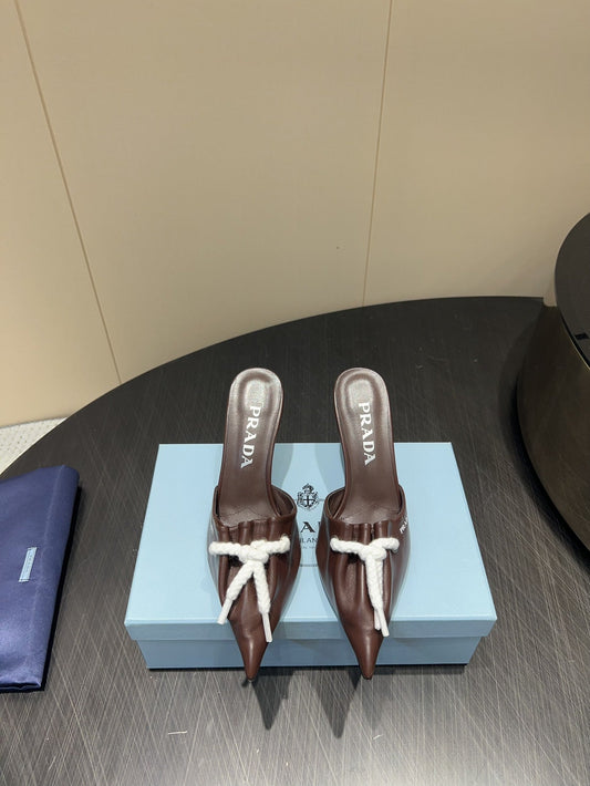 PRADA 25S ШКІРЯНІ МЮЛІ З ПЛЕТЕНИМИ ДЕТАЛЯМИ 85 ММ З ТЕМНО-КОРИЧНЕВОЇ ТЕЛЯЧОЇ ШКІРИ – 35