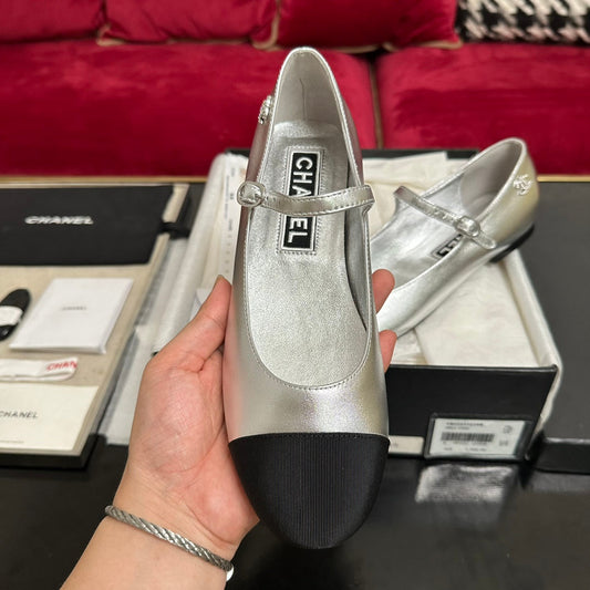 MARY JANE ROUND TOE IN SILVER CALFSKIN AND BLACK SATIN - 35