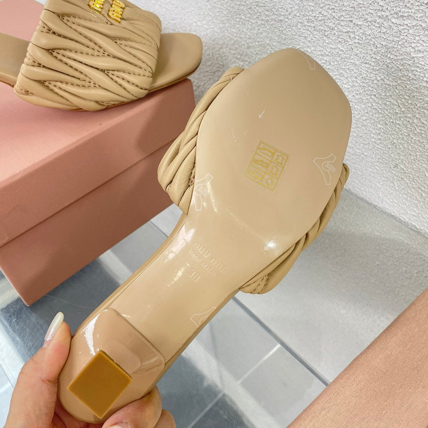 WOMEN'S MID - HEEL APRICOT COLOR LEATHER - 35