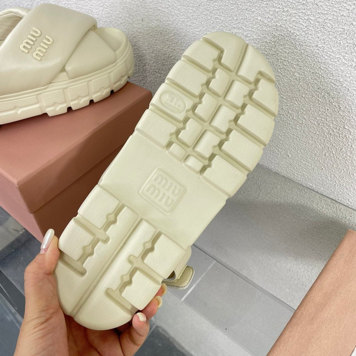 Thick-Soled Sandals Light Cream Leather - 35