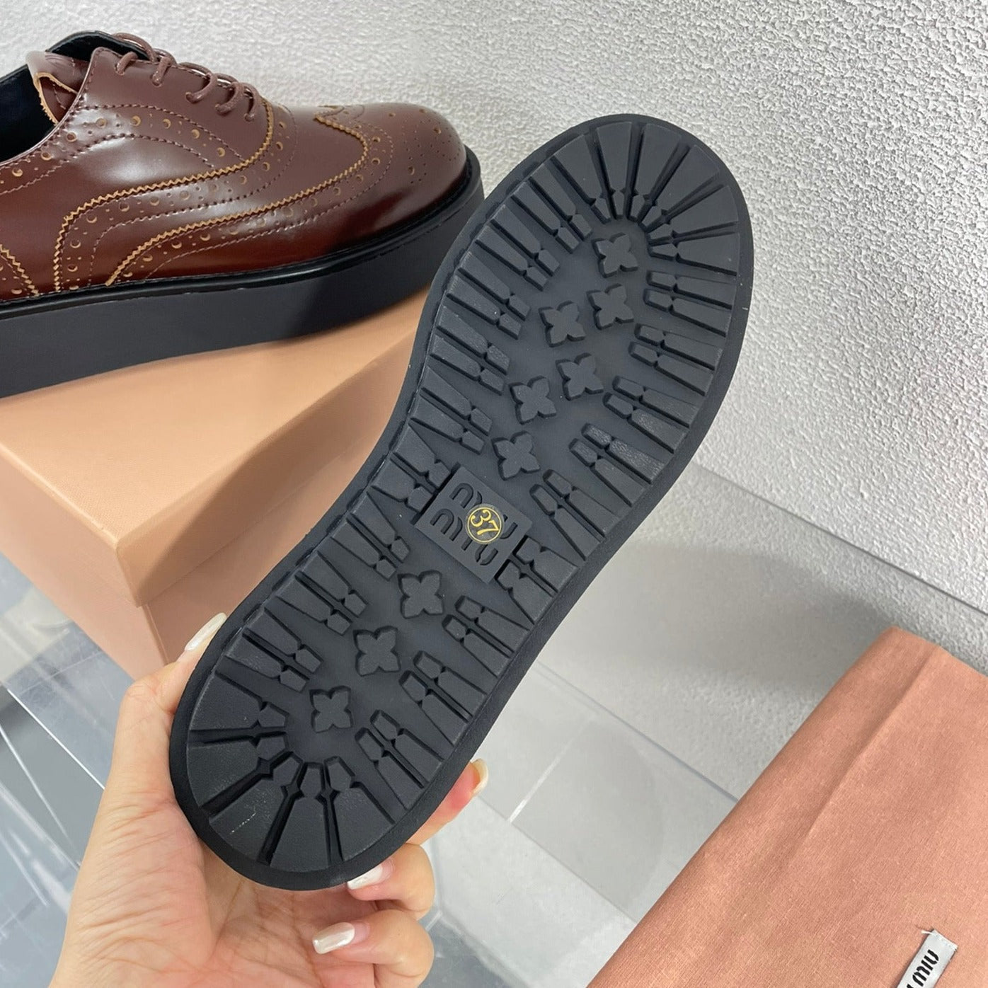Baroque Thick-Soled Oxford Shoes With Laces Walnut Calfskin - 35