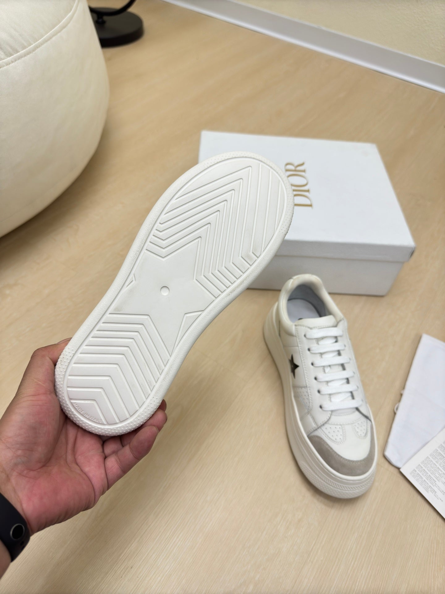 BLACK STAR PLATFORM SNEAKER IN WHITE CALFSKIN AND SUEDE - 35