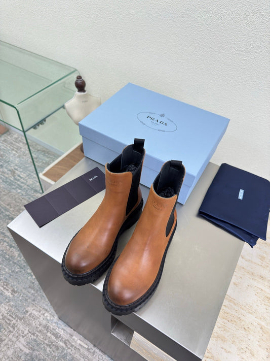 PRADA 25S PLATFORM CHELSEA BOOTS IN BROWN CALFSKIN - 35