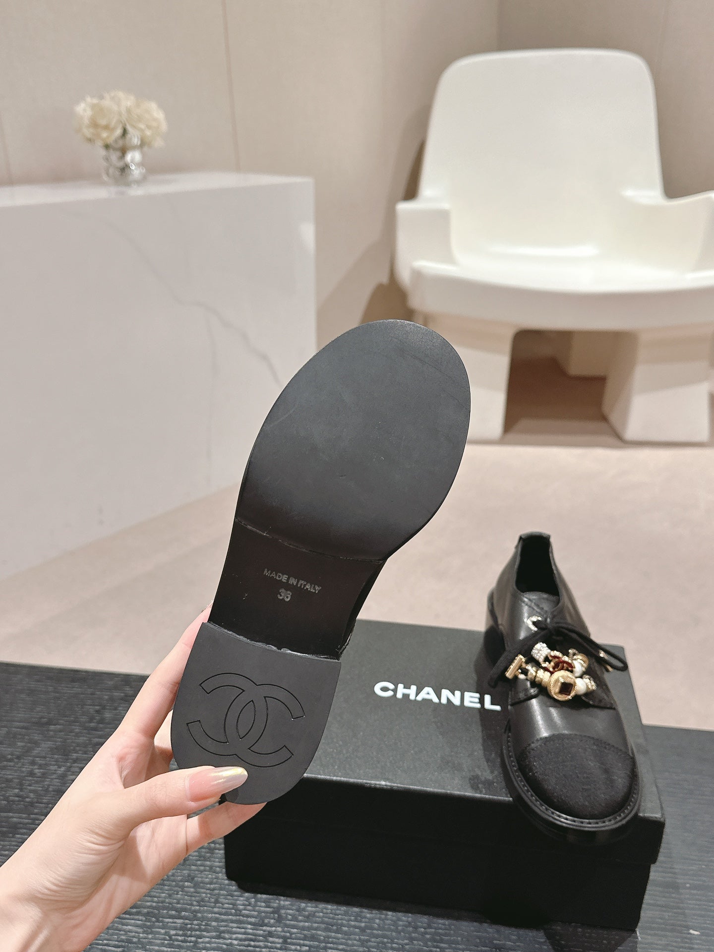 OXFORD SHOES BLACK SHEEPSKIN - 34