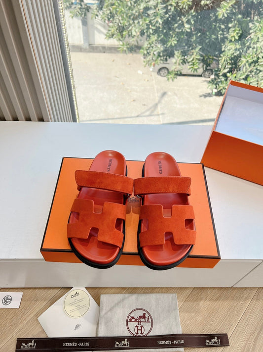 CHYPRE SANDAL IN FIRE ORANGE SUEDE - 35