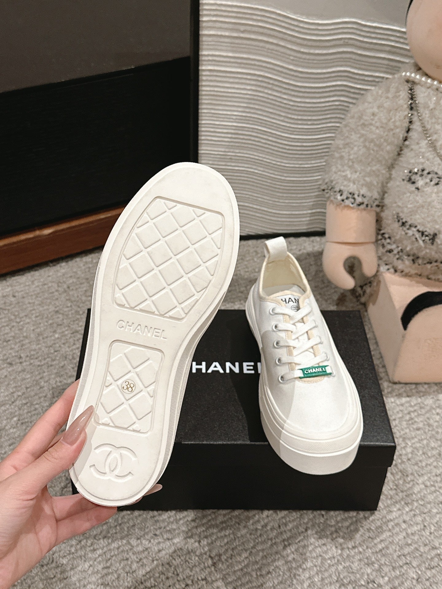 LACE-UP SNEAKERS IN WHITE CANVAS - 35