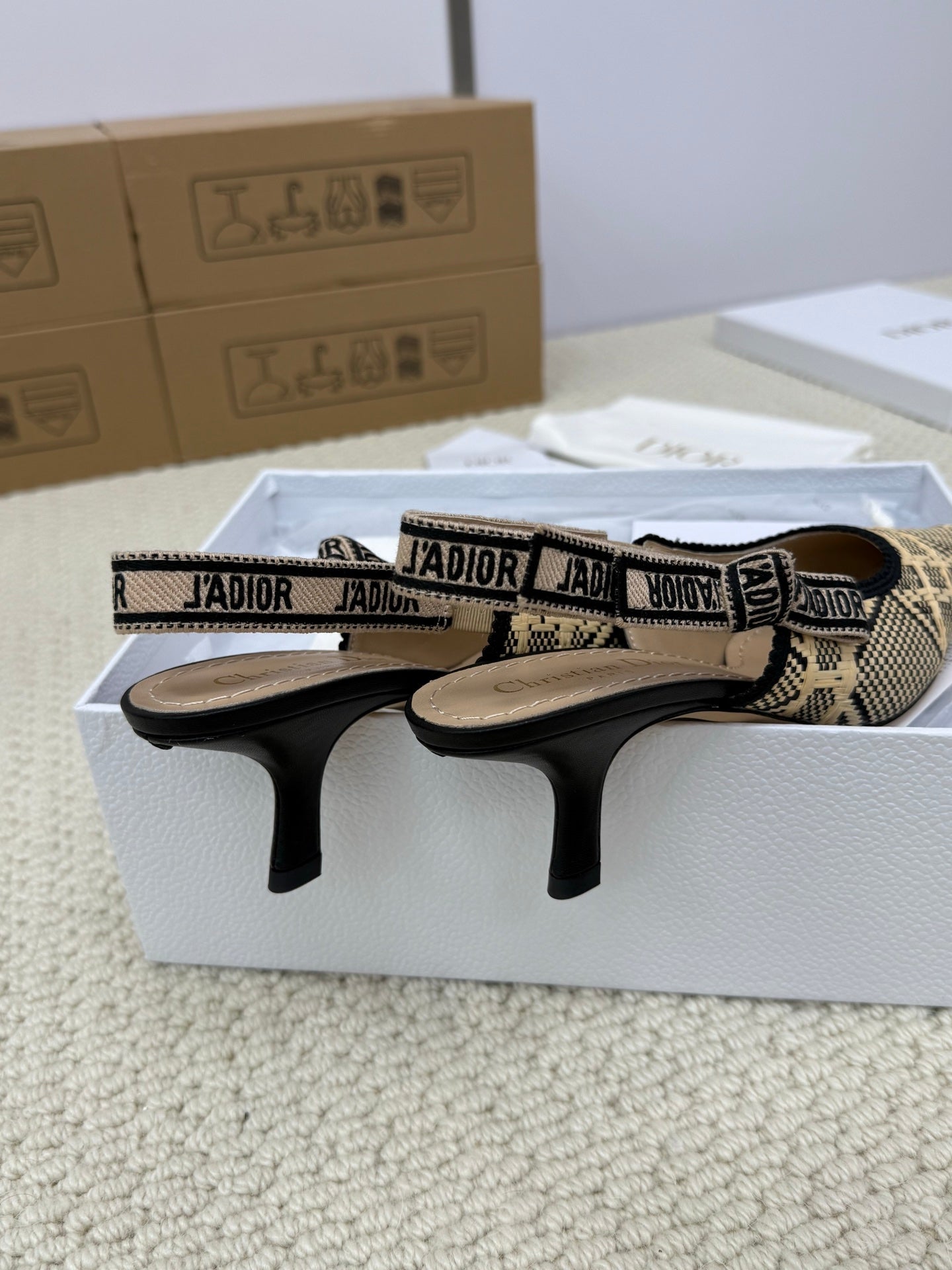 DIOR HIGH SLINGBACK 65 MM 25S IN BLACK AND BEIGE RAFFIA - 34