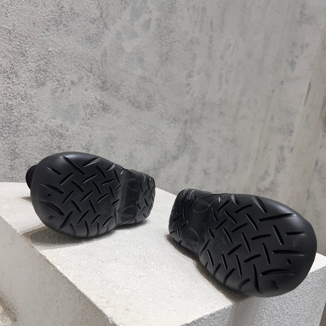SNAP ANKLE BOOT IN BLACK SUEDE AND SHEARLING LINING - 35