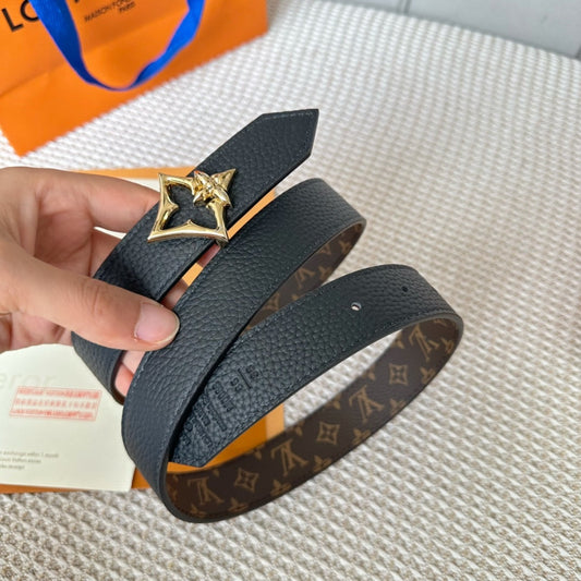 ДВОСТОРОННІЙ РЕМІНЬ LV FLOWERGRAM 30 ММ З ЧОРНОЇ ТЕЛЯЧОЇ ШКІРИ І ЗОЛОТИСТОЮ ФУРНІТУРОЮ - 30