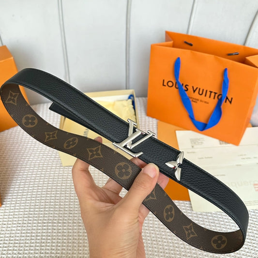 ДВОСТОРОННІЙ РЕМІНЬ PRETTY LV 30 ММ З ЧОРНОЇ ТЕЛЯЧОЇ ШКІРИ ЗІ СРІБНОЮ ФУРНІТУРОЮ - 30