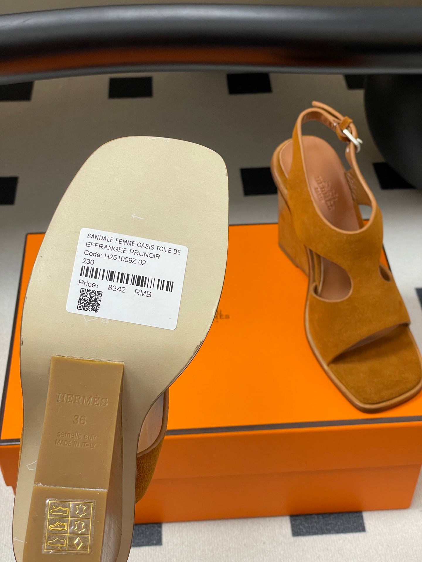 HM 25S KALYA WEDGE SANDAL 100 MM IN BROWN SUEDE - 35