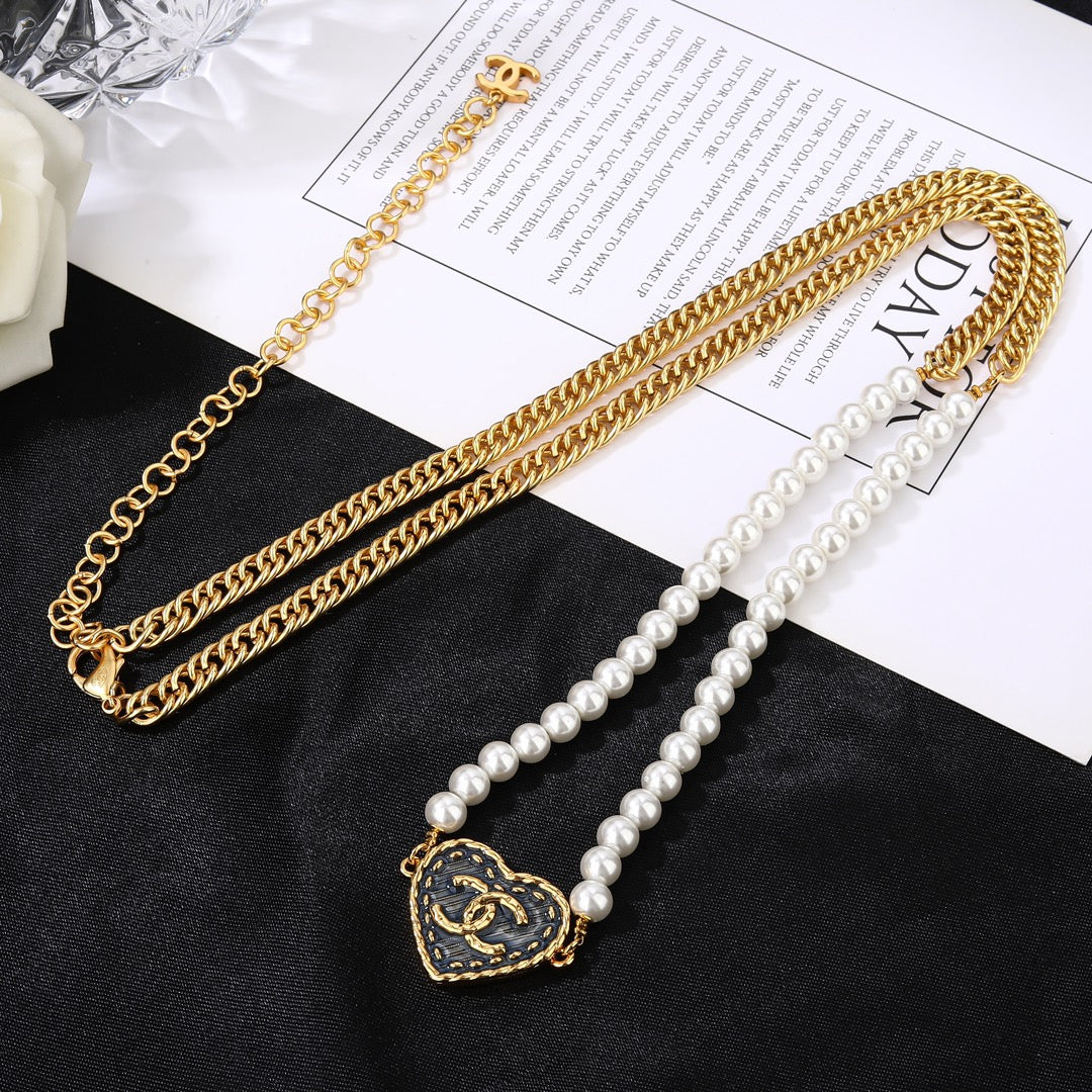 CHANEL 25S CHAIN BELT IN WHITE PEARL 614479 - 30