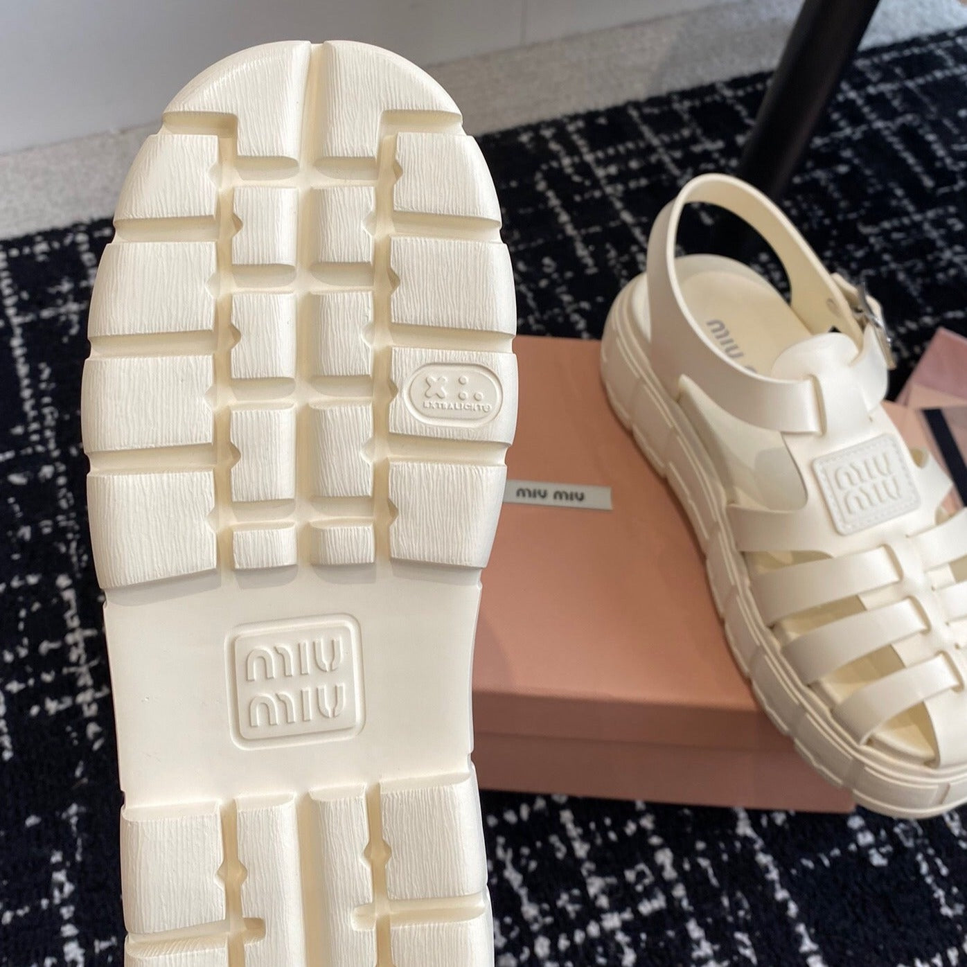 ROMAN THICK-SOLED SANDALS WHITE CREAM CALFSKIN - 35