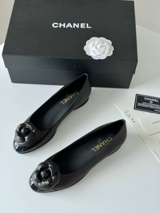 BALLET FLAT BLACK LAMBSKIN WITH FLOWER - 35