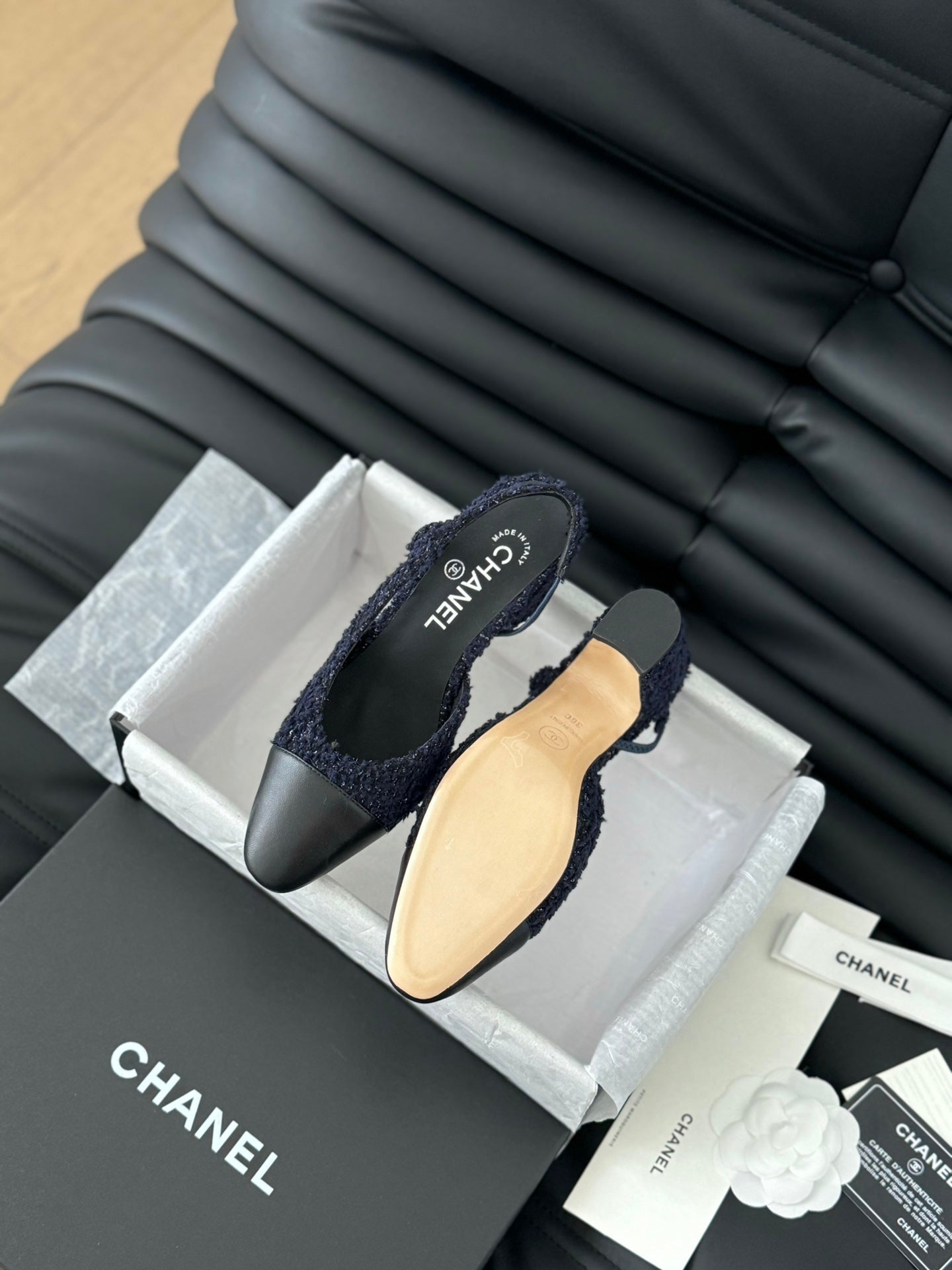 HIGH SLINGBACK IN NAVY BLUE TWEED AND BLACK LAMBSKIN - 35