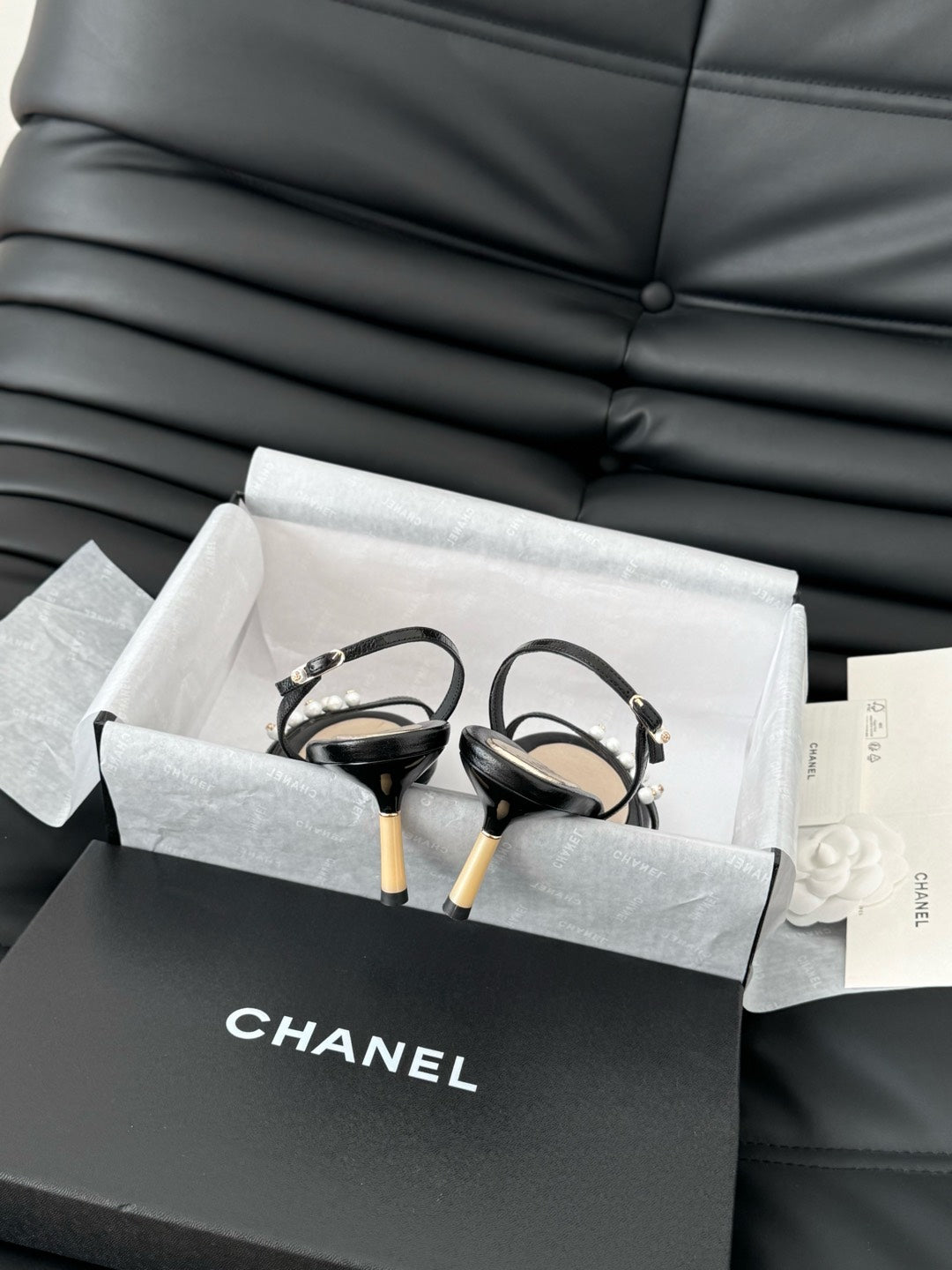 PEARL SANDAL IN BLACK AND GOLD LAMBSKIN 75 MM - 35
