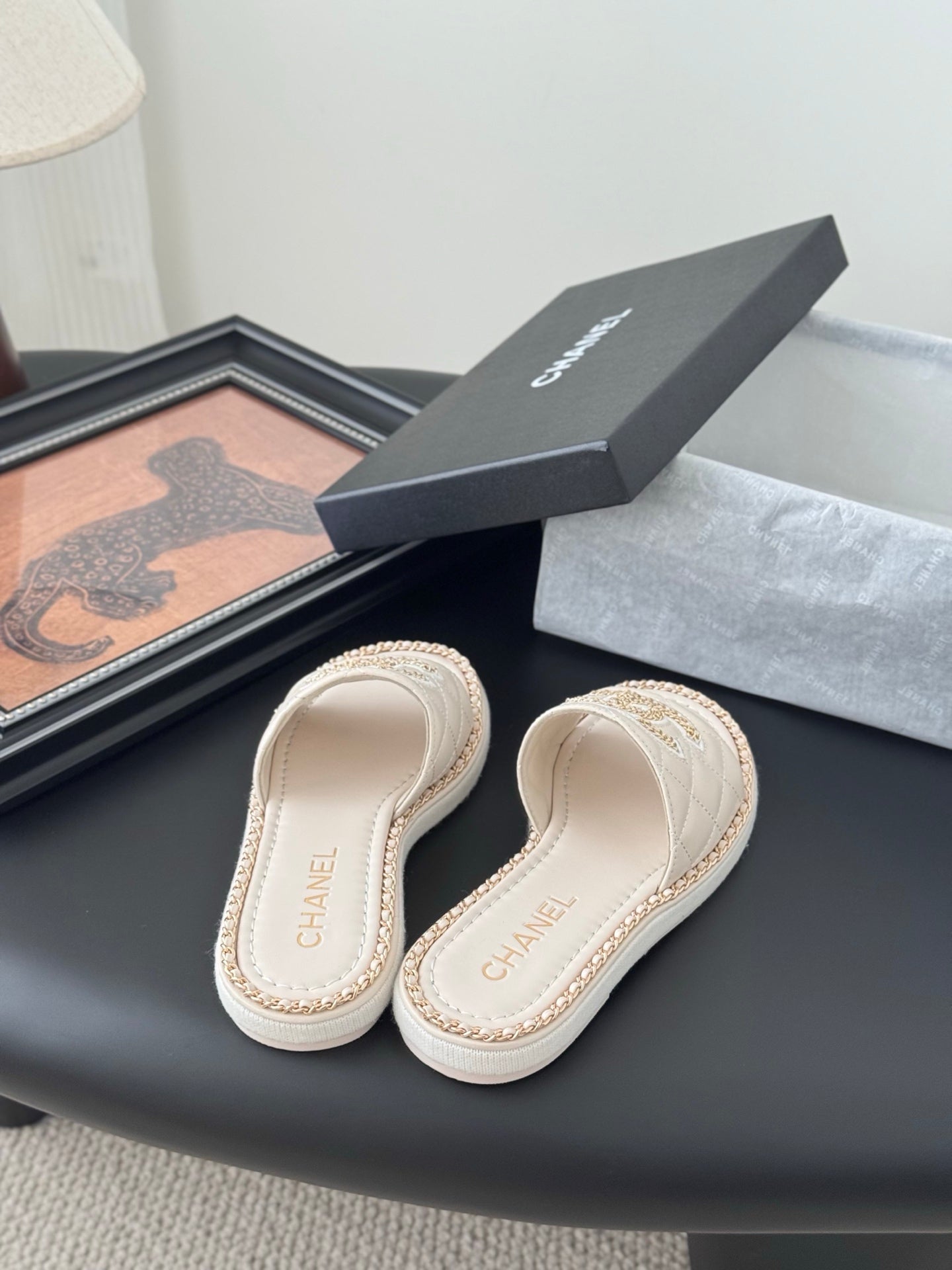 SLIPPER IN LIGHT BEIGE CALFSKIN MIX CHAIN BASE - 35