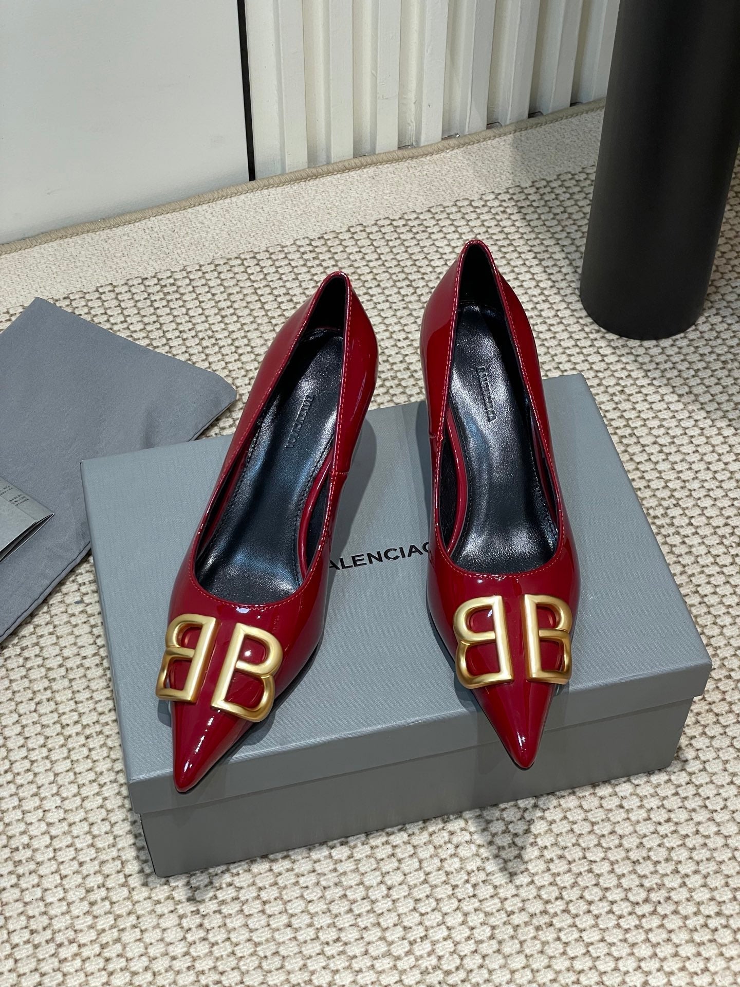 POINTED BB GOLD BUCKLE HIGH PUMPS 60MM IN RED PATENT CALFSKIN - 35