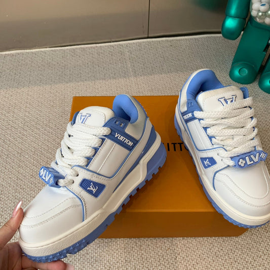 КРОСІВКИ LV TRAINER MAXI З БІЛОЇ З ОКЕАНІЧНО-СИНЬОЮ ШКІРИ ТЕЛЯТИ – 35