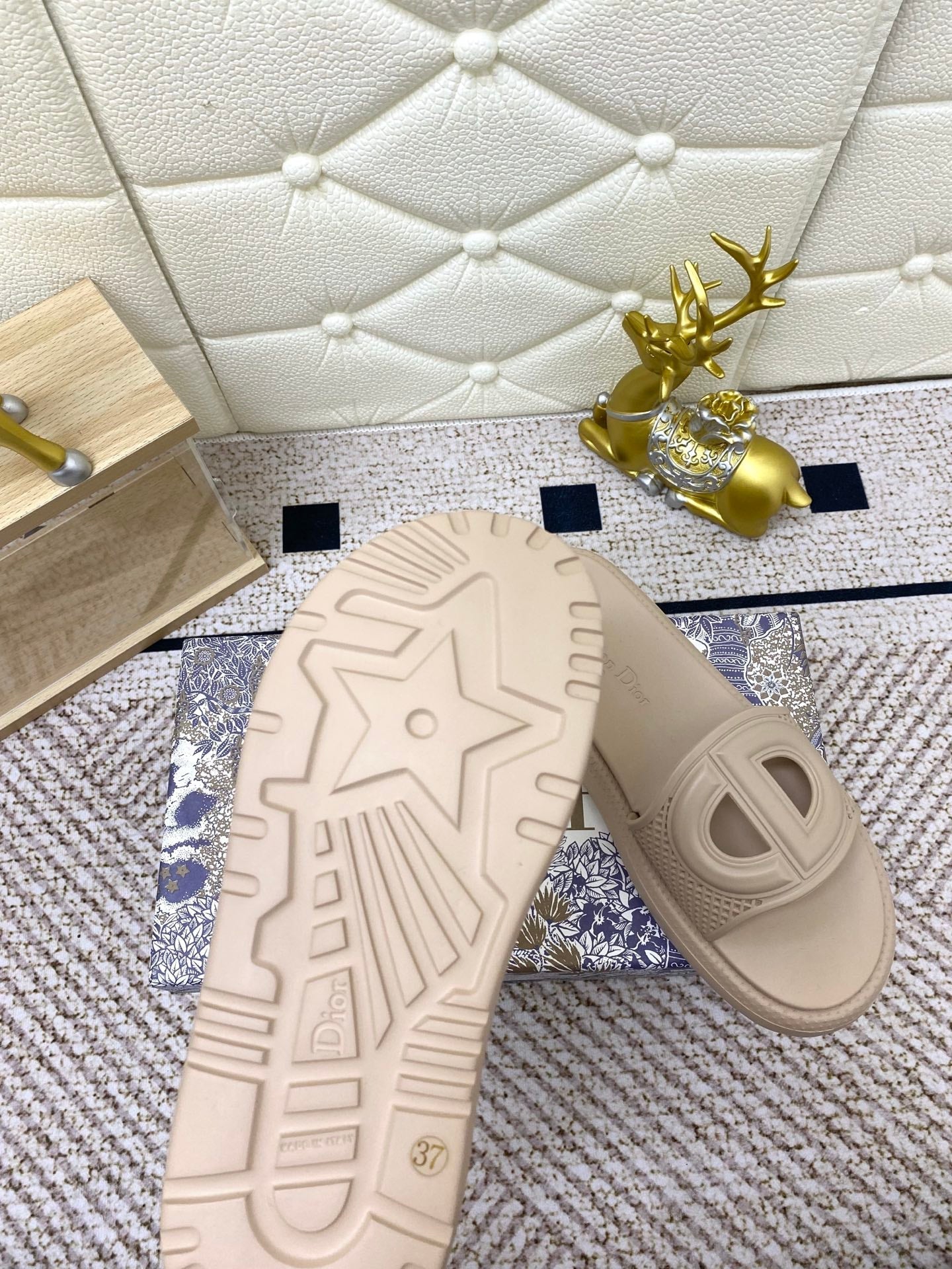 DIOR FLAT SLIDES 25S IN BEIGE TPU - 36