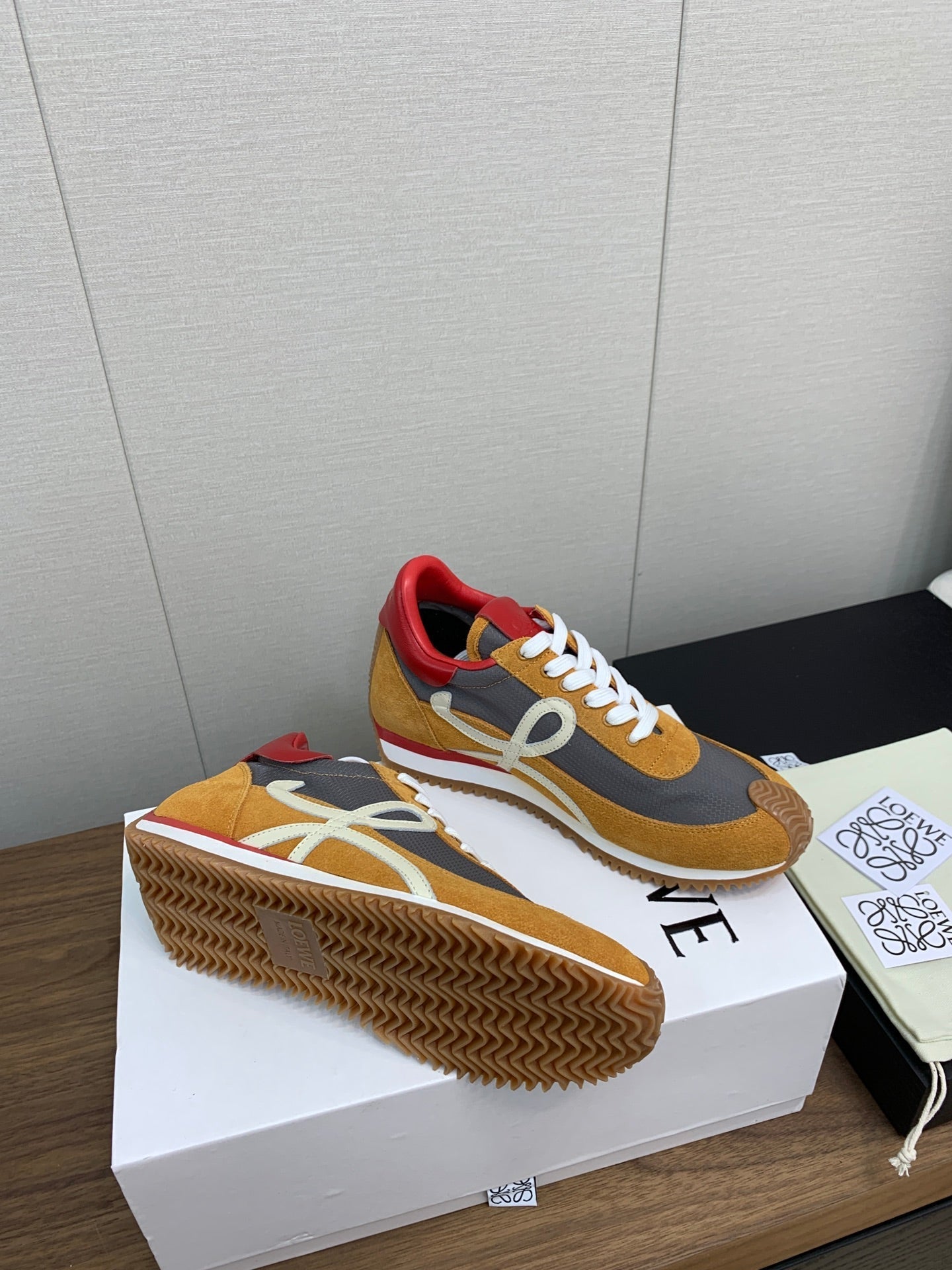 LW FLOW RUNNER SNEAKER BRONZE-ANCHOR SUEDE - 35