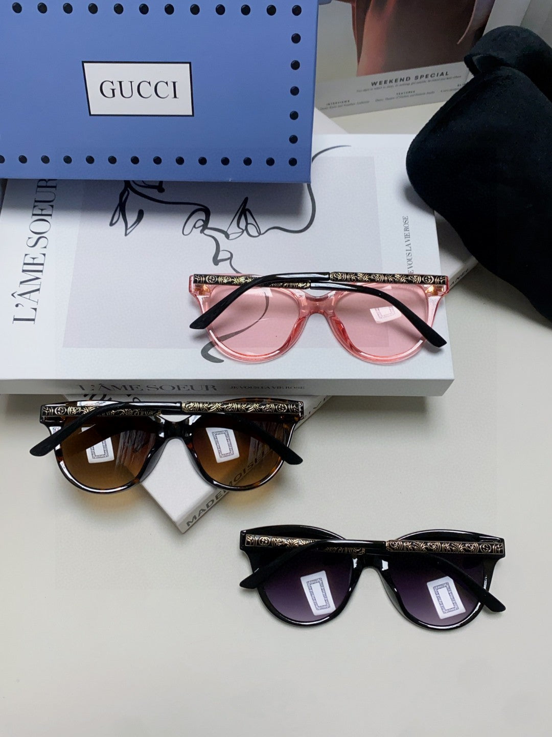 BEE EMBELLISHED BUTTERFLY FRAME SUNGLASSES 570242 IN ACETATE - Pink