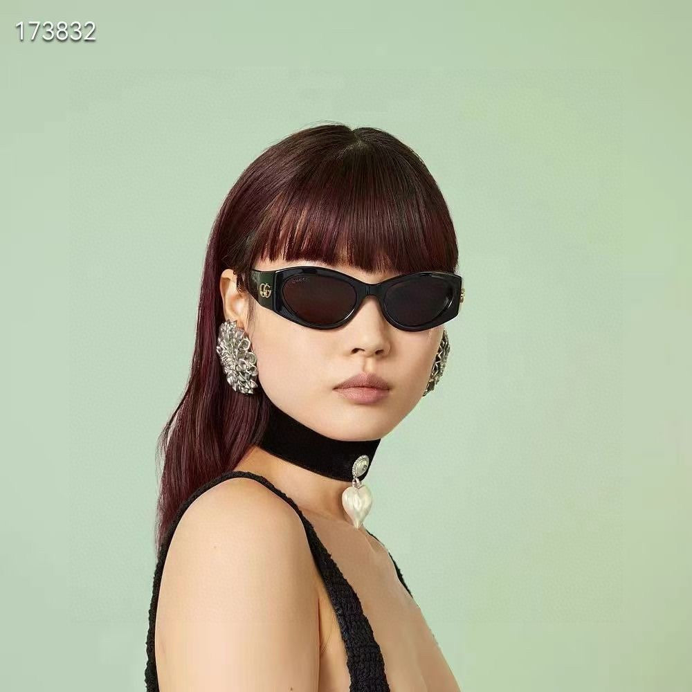 CAT-EYE FRAME SUNGLASSES 563336 IN ACETATE - Blue