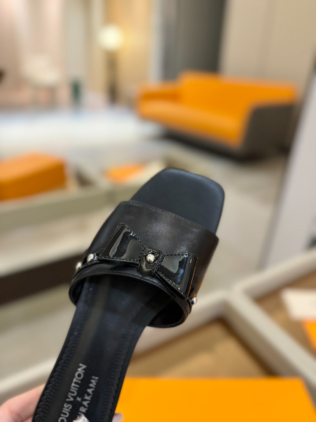 LV X TM 6AM FLAT MULE IN BLACK CALFSKIN - 34