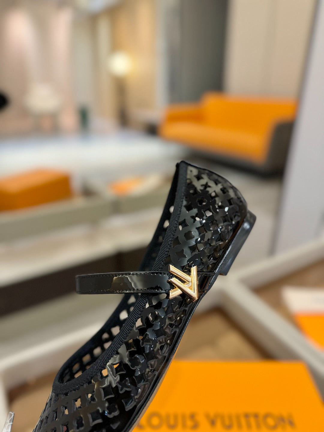 ROMY FLAT BALLERINA IN BLACK MESH PATENT CALFSKIN - 34