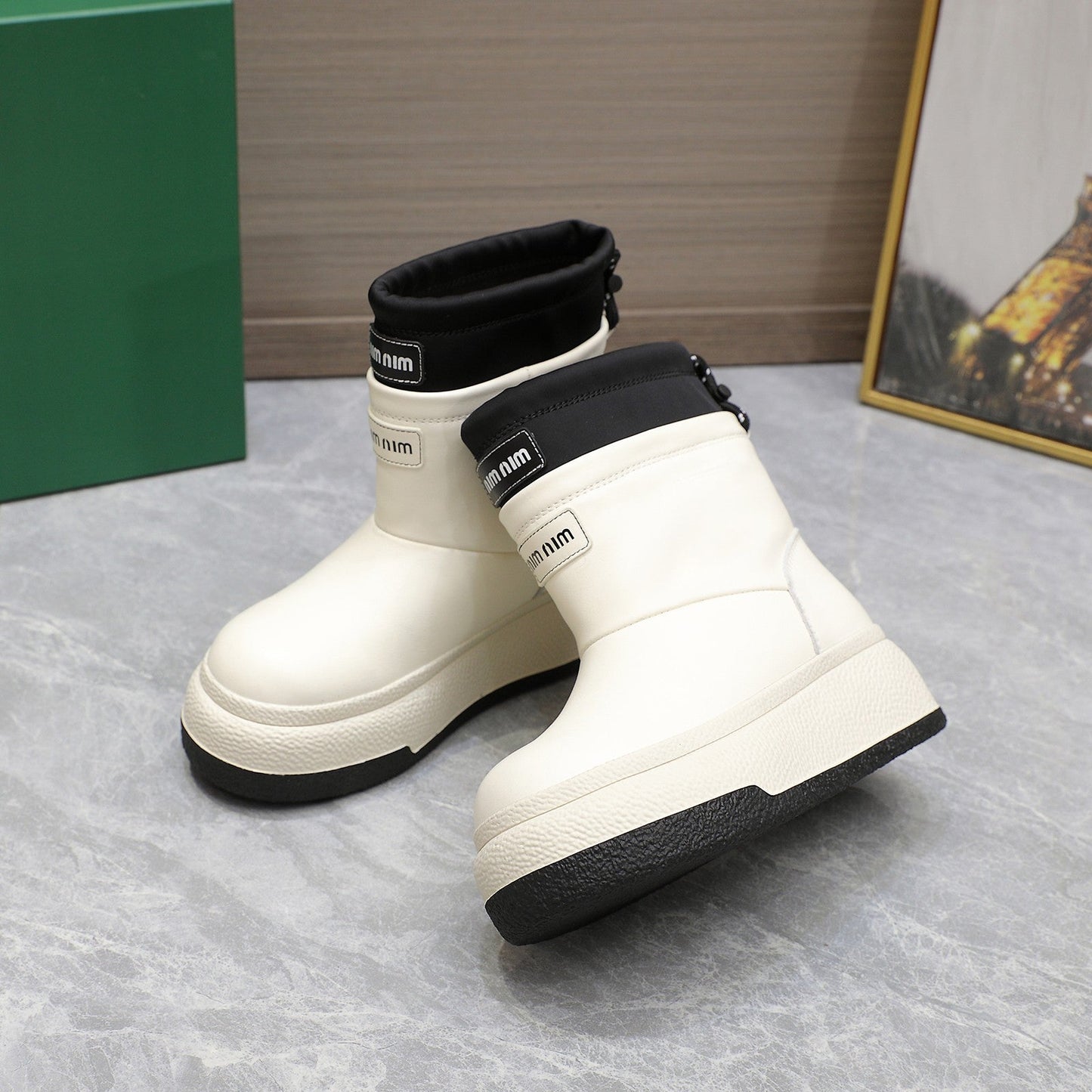 THICK-SOLED SNOW BOOTS IN WHITE CALFSKIN MIX BLACK NYLON - 35