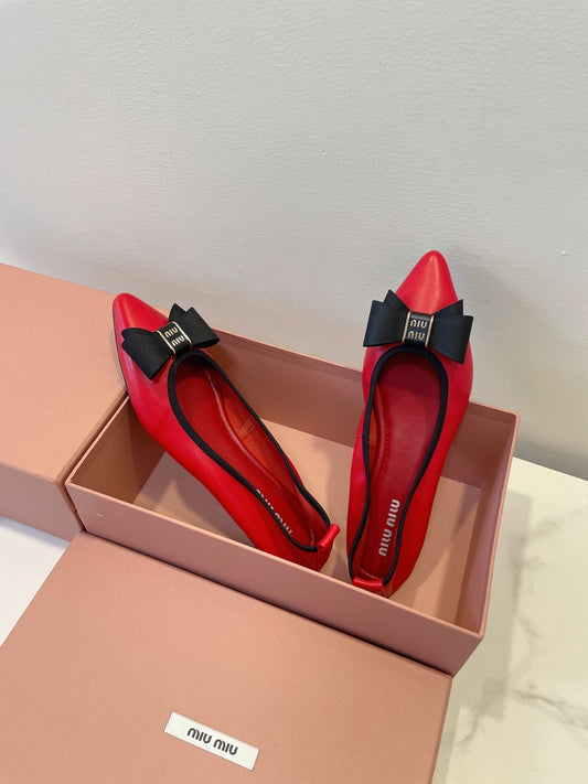 БАЛЕТКИ MIUMIU 26S З ЧЕРВОНОЇ ТЕЛЯЧОЇ ШКІРИ З БАНТОМ