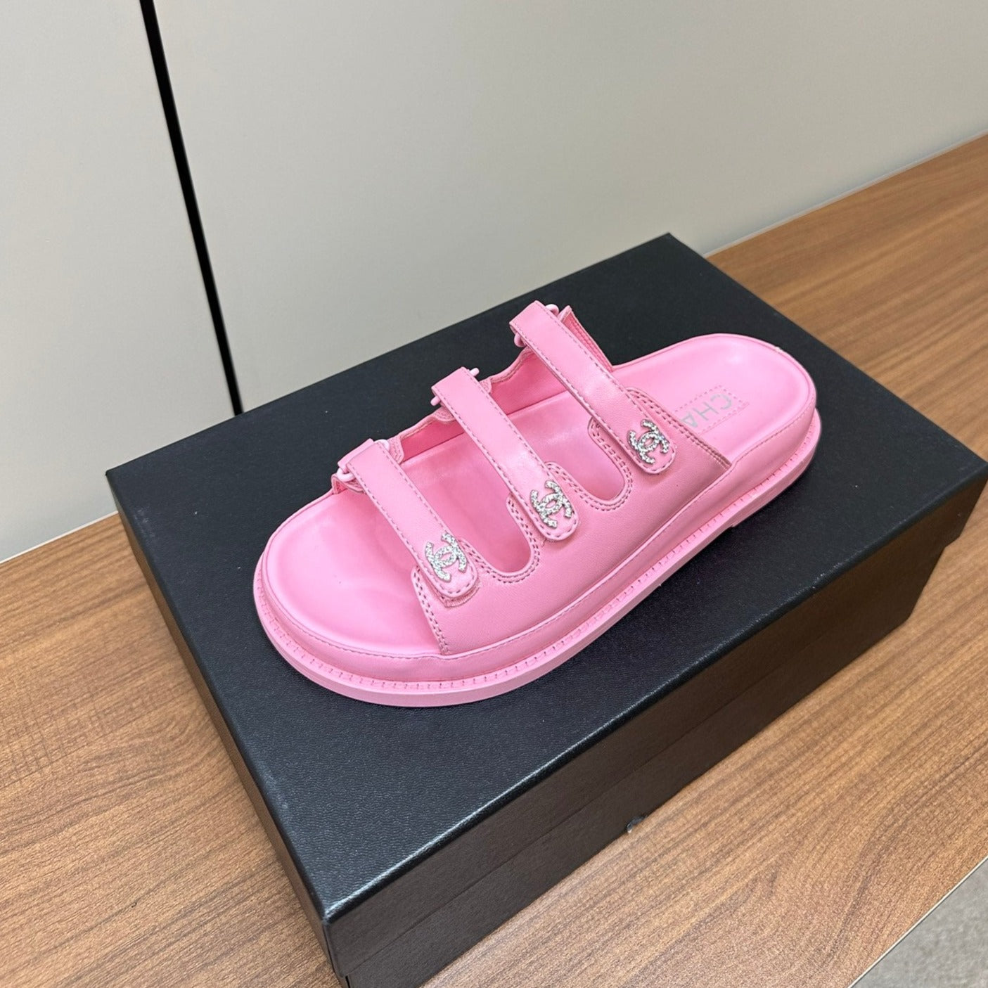 dad sandals pink 3 rows lambskin mules - 35