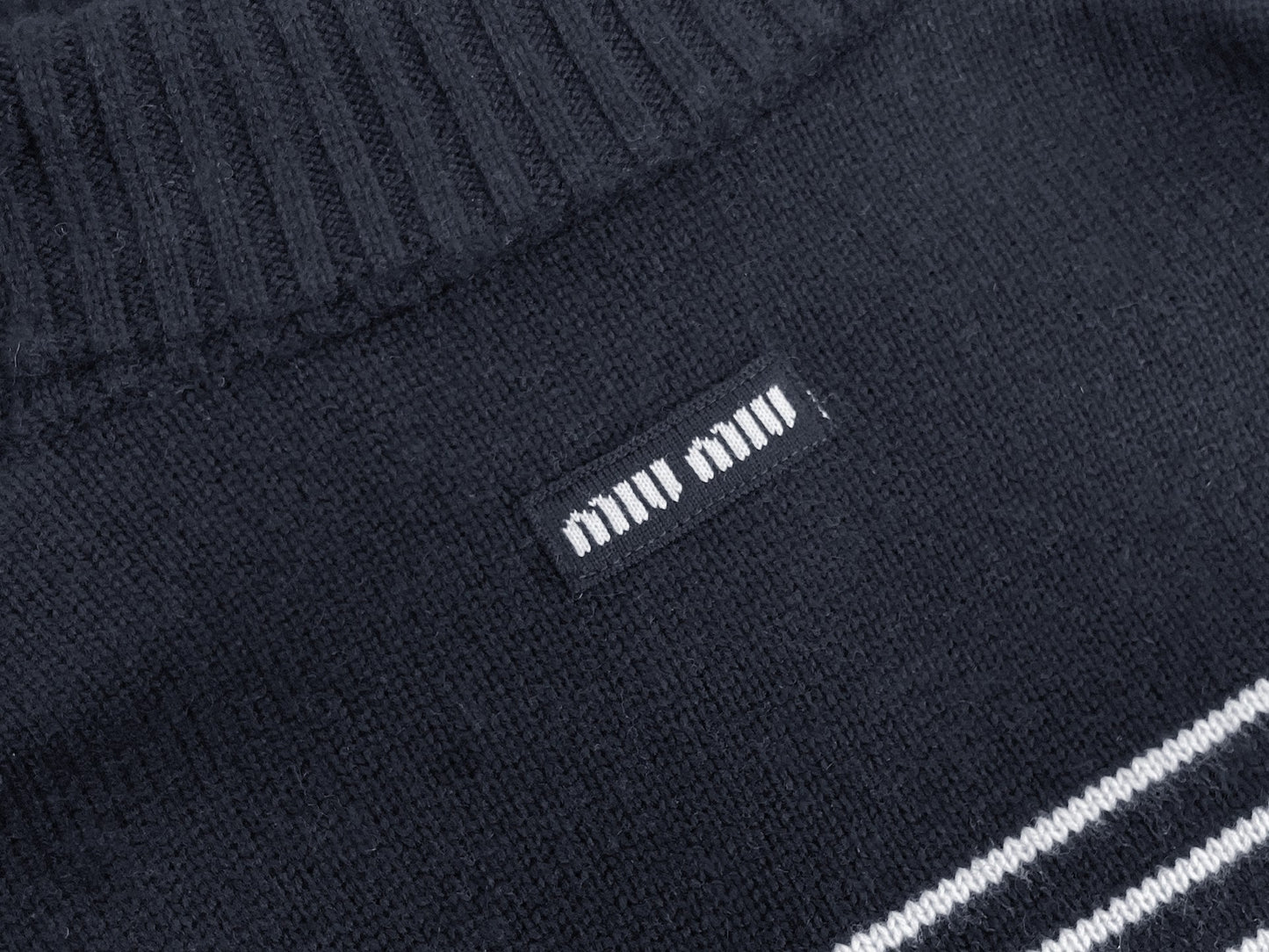 MIUMIU ZIP-UP KNIT SWEATER STYLE 69